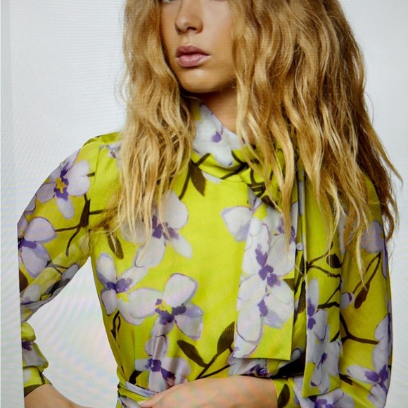 Carolina Herrera Dress size 4 used once - Picture 3 of 4